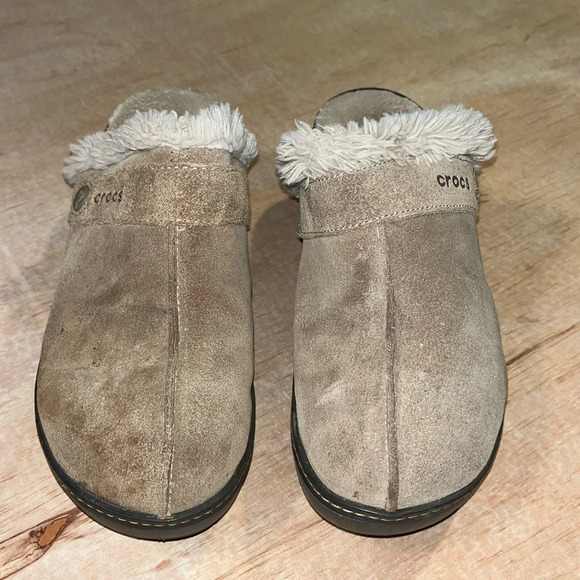 Crocs sued lined slip on clogs women’s size 8 - Picture 2 of 11